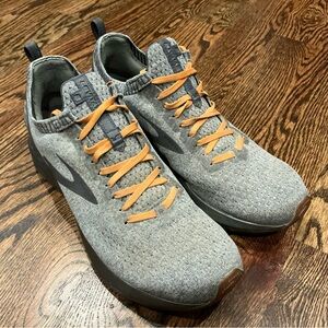 Brooks Levitate 3 - Like New - 12
